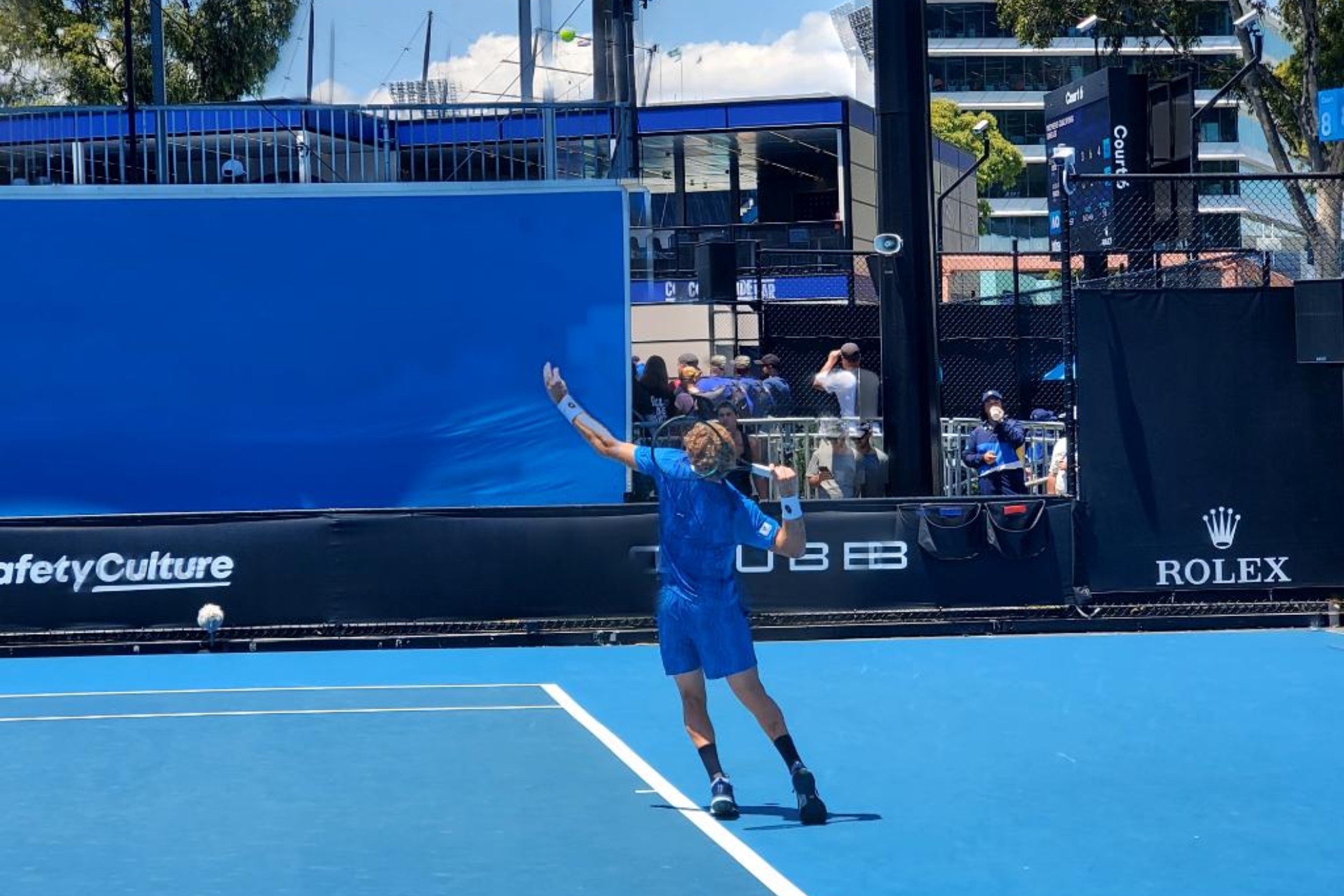 不仅是两位 不仅是两位